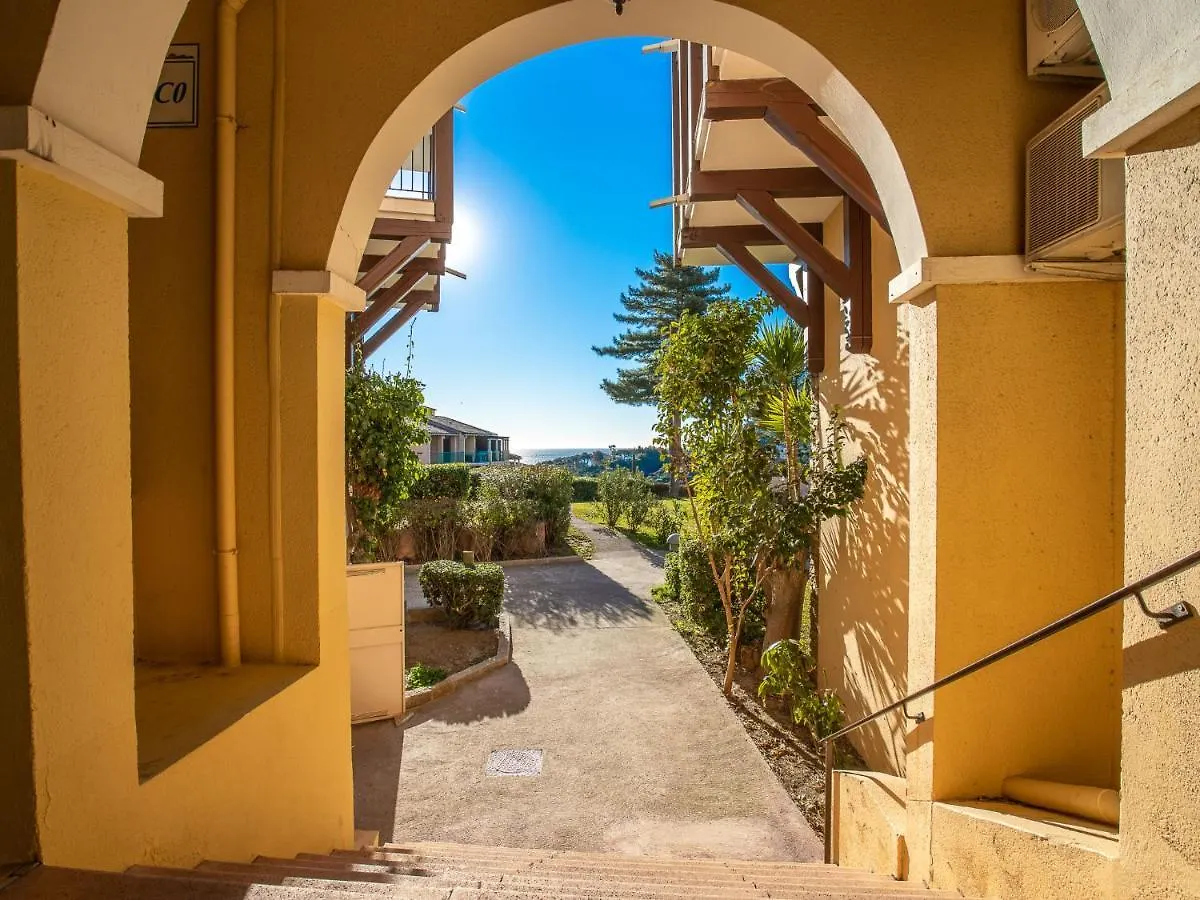 Studio Le Belvedere - R3 221 By Interhome Saint-Raphael