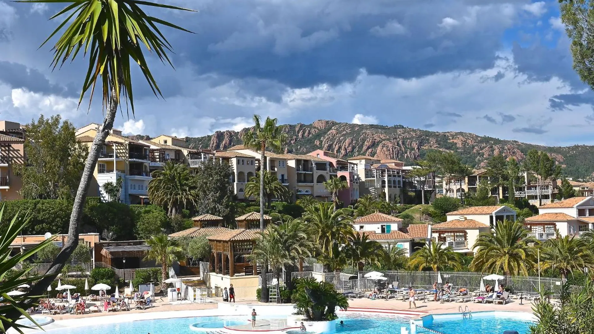Studio Le Belvedere - R3 221 By Interhome Saint-Raphaël Apartamento
