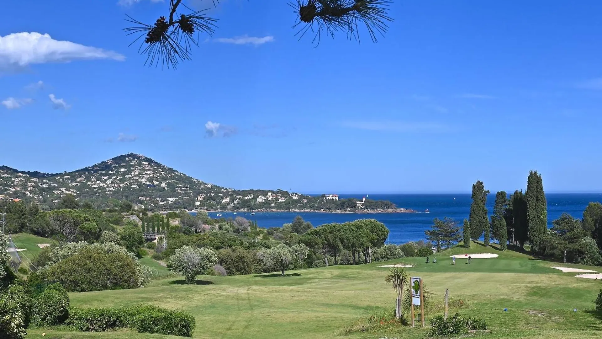 Apartamento Studio Le Belvedere - R3 221 By Interhome Saint-Raphaël