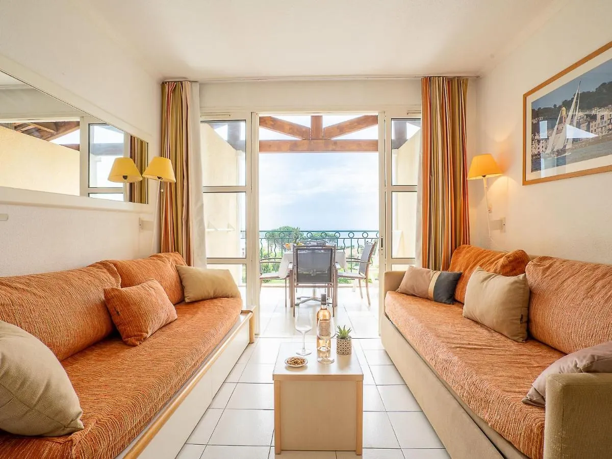 Apartment Studio Le Belvedere - R3 221 By Interhome Saint-Raphael
