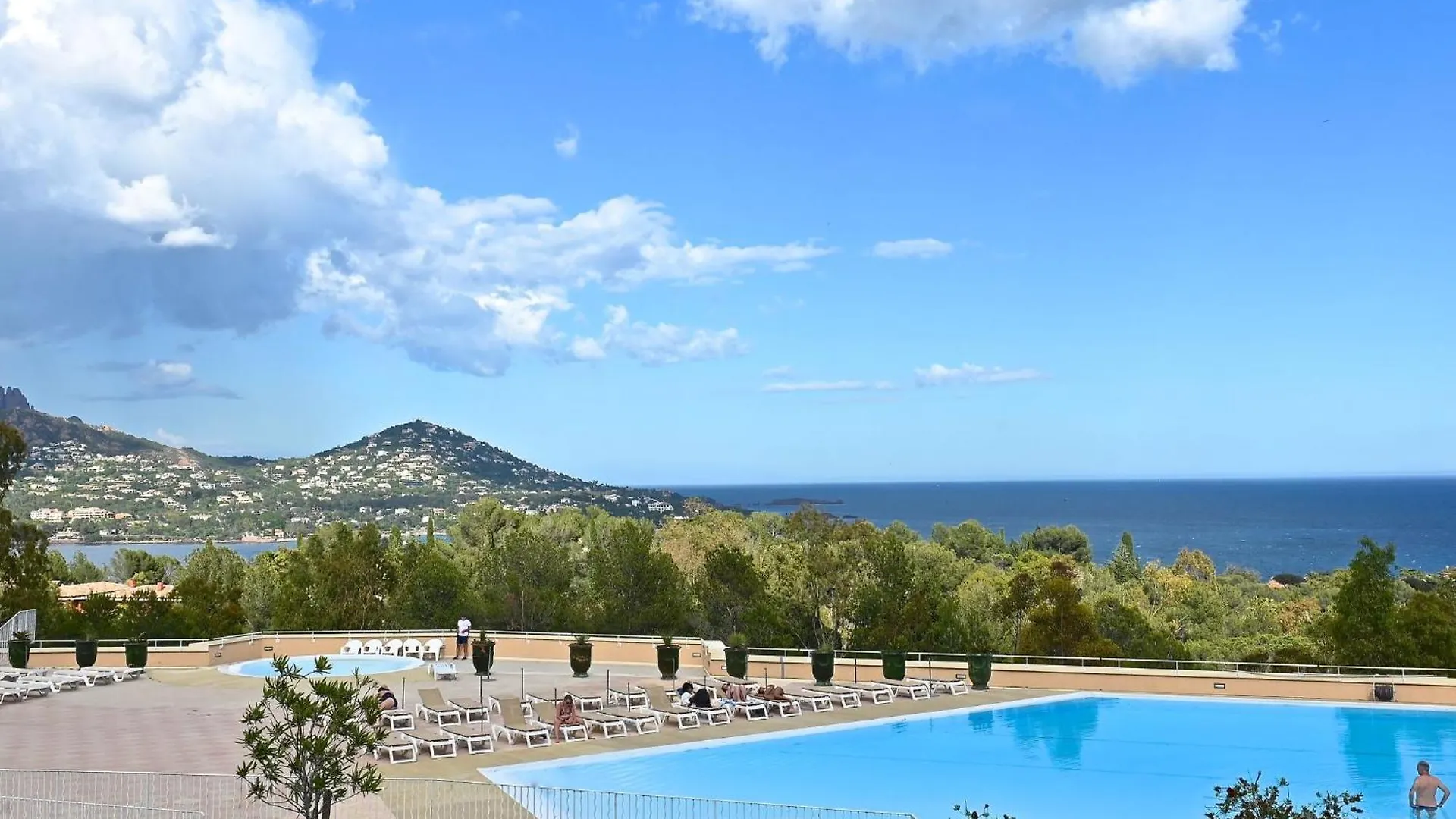 Studio Le Belvedere - R3 221 By Interhome Saint-Raphael  0*, Saint-Raphael (Var)