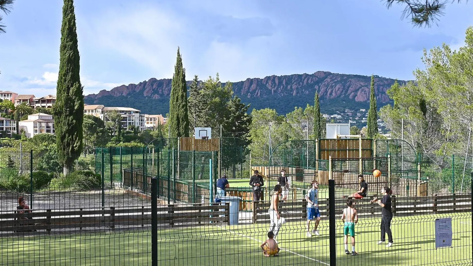 Studio Le Belvedere - R3 221 By Interhome Saint-Raphael  0*, Saint-Raphael (Var) France